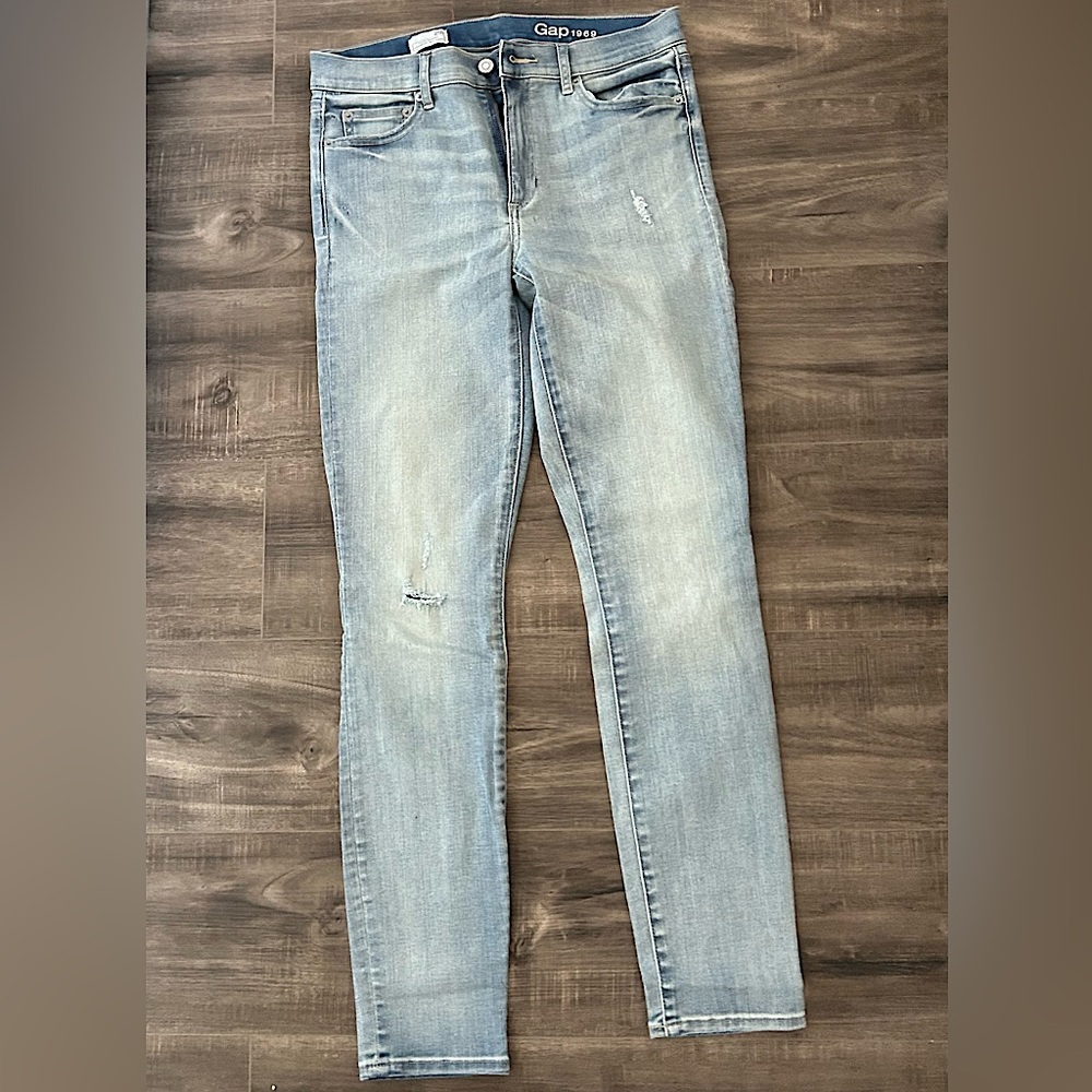 Gap True Skinny Jeans, size 29 regular